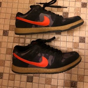 Nike SB dunk low pro camo orange